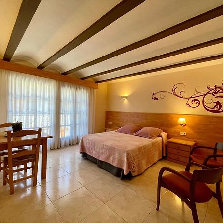 Aparthotel Les Corts Llivia Exteriér fotografie