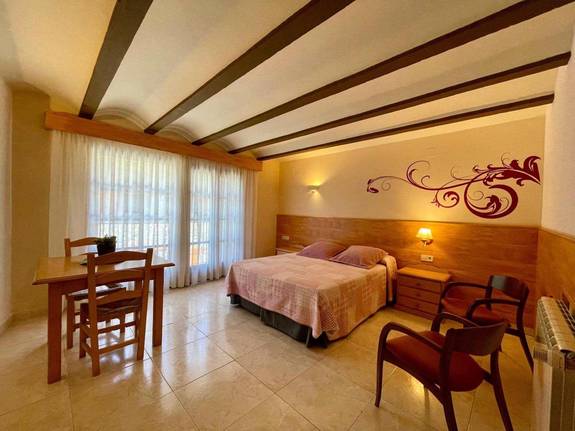 Aparthotel Les Corts Llivia Exteriér fotografie